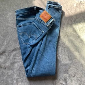 Levi’s high rise skinny jeans